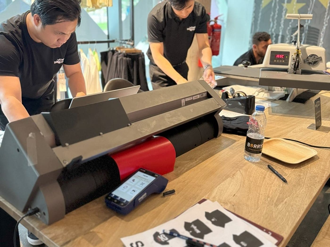 Barry's — Studio live printing pop-up